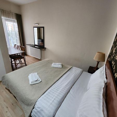 Apartamento Saburtalo Hillside Tiflis Exterior foto