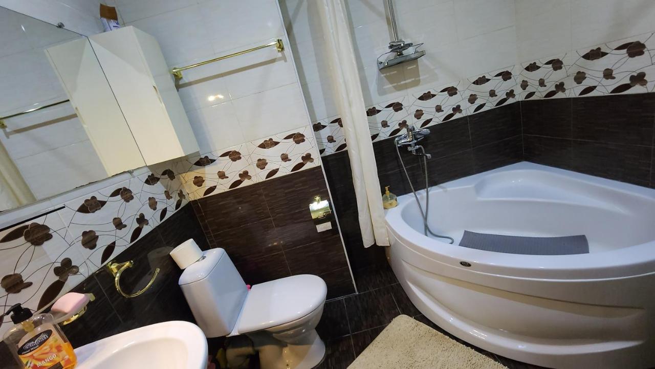 Apartamento Saburtalo Hillside Tiflis Exterior foto